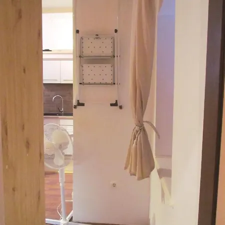 Center Apartment *