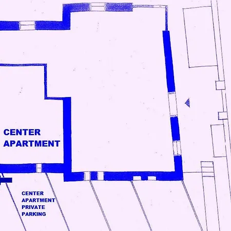 Centar With Parking شقة
